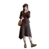 Camiseta Manga Longa Ombro Irregular Feminina Outono Inverno Novo Estilo Slim Fit Top Muito Elegante e Valorizador