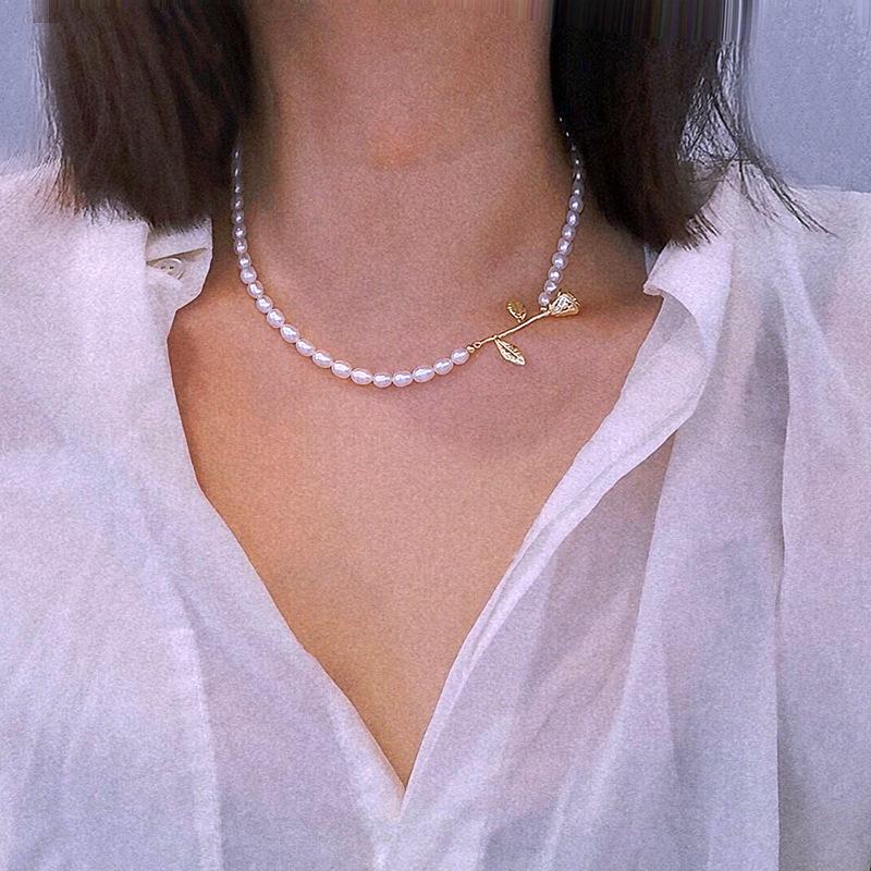 欧美复古玫瑰花朵项链 小众设计感14k注金珍珠项链