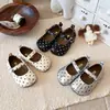 Zapatos Mary Jane de Cuero con Lunares para Niña, Zapatos Bajos de Punta Dividida para Primavera y Otoño con Hebilla, Lindos Zapatos de Princesa para Niña Pequeña