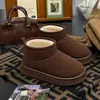 Botas de nieve para mujer con forro de felpa y diseño engrosado, botas cortas de suela gruesa de venta caliente para el invierno 2026, versátiles, a la moda, ligeras y cálidos zapatos de algodón