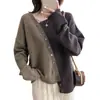 Suéter de Punto Irregular de Nuevo Estilo 2025 para Mujer, Suéter Casual Suave de Color Cera Combinado, Suéter con Botonadura Diagonal