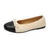 Sapatos rasos slip-on com laço para mulheres, novo estilo primavera e outono 2025, mocassins de bico redondo, sapatilhas baixas para mulheres
