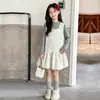 Conjunto de vestido con tirantes para niña 2026 otoño lindo vestido floral para niños mayores versátil vestido corto de dos piezas