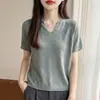 Top de punto de lino de alta gama listo para usar con cuello en V y manga corta para mujer, nuevo estilo de verano, elegante camiseta top hueca fina para mujer
