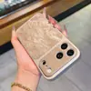 Transforma al Instante en una Funda para Teléfono con Patrón de 17 Plumas Adecuada para Apple 17Promax Creativa 17Pro Moderna 13/15 Acrílico
