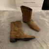Versão Coreana 2025 do Novo Design de Nicho Botas Curtas Francesas Retrô Bico Quadrado Pequeno Botas Western Botas de Cano Médio Foscas Botas Femininas
