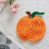 Novo Cross-border Handmade Wool Crocheted Thanksgiving Natal Abóbora Coaster Home Dining Table Mat Tapete de isolamento térmico Atacado