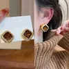 Aretes cuadrados retro estilo francés, un diseño único con un toque de elegancia y lujo, perfectos para añadir un toque sofisticado y versátil a cualquier atuendo