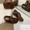 Sandálias Birkenstock estilo retrô, com aumento de altura e totalmente fechadas para mulheres, moda outono 2026, novas sapatilhas Mary Jane slip-on de sola grossa, versáteis e fáceis de combinar