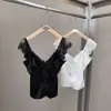 Chal de satén con botones, de corte ajustado, estilo Ins para mujer, sin mangas, con escote en V sexy, retazos de encaje, para Primavera/Verano 2026, transfronterizo
