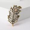 Nuevo broche de plumas retro de estilo coreano, elegante y a la moda, para abrigos, trajes, accesorios de ropa, broche, ramillete