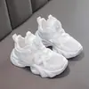 Zapatos de Moda para Niñas Tipo Dad Shoes 2025 Nuevo Verano Malla Transpirable Suela Suave Zapatos Deportivos para Correr para Niños Zapatos de Patineta de Moda