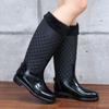 Sapatos de água fabricantes mais vendidos atacado bota de chuva feminina cano alto xadrez diamante moda forro quente acolchoada casual antiderrapante