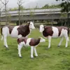 Escultura Grande de Toro de Fibra de Vidrio Reforzado de Plástico para Exteriores Adornos de Suelo para Granja Huerta Jardín Modelo de Decoración para Césped de Parque
