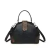 Bolso Retro con Relieve tipo Dumpling, Nuevo Estilo Transfronterizo, Bolso de Mano Casual de Cuero para Madres de mediana Edad, Bolso de Hombro y Cruzado para Mujeres