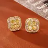 Pendientes Brillantes de Circonita con Forma de Trébol de Cuatro Hojas, Exquisitos y Versátiles, Pendientes Clásicos de Estilo Pequeño y Fragante, Pendientes de Estilo de Celebridad de Internet de Alta Gama y Modernos