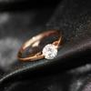 Sol nube clásico simple un solo diamante pequeño quilate simulación Anillo de Diamante para mujer dorado compromiso un generación de cabello