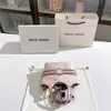 Bolsa de cubo de bordado de viento fragante pequeño de alta gama para una generación 2023 moda bandolera bolsa cesta de picnic al por mayor