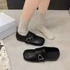 Elegante novo simples francês retrô cinto versátil interno aumento de altura 2026 raso 3cm mocassins sapatos pequenos de couro
