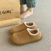 Sapatos femininos fechados, estilo Birkenstock, com sola reta, coleção de inverno 2026, forrados com fleece, quentes e de calçar fácil, botas de neve