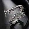 Collar Anillo de Ciempiés de Cobre Estilo Oscuro de Halloween para Mujer, Diseño de Nicho, Joyería Animal Segmentada Personalizada de Corazón Hueco