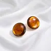 Brincos redondos de resina com gradiente de âmbar vintage transfronteiriços europeus e americanos, brincos geométricos exagerados de metal de alta qualidade