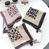 2026 Estilo Coreano Nuevo Bufanda Cuadrada de Algodón y Lino Bufanda de Seda Bufanda con Estampado de Leopardo Bufanda con Borlas Chal Bufanda para el Cuello Cinturón para Mujer Cubre Glúteos