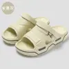 Sandalias de hombre verano exterior playa suela blanda sensación de pisar caca interior baño ducha antideslizantes pantuflas para el hogar venta al por mayor para hombre