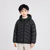 Chamarra ligera y gruesa de plumas para niños, relleno 90% de plumas, nuevo estilo otoño/invierno, unisex, chamarra corta con capucha en forma de luna creciente para niños pequeños y mayores