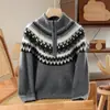 26 Nova Coleção Outono/Inverno: Suéter Infantil Fair Isle com Meio Zíper 100% Lã, Suéter de Tricô Jacquard com Gola Alta para Crianças Mais Velhas