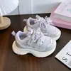 Zapatillas deportivas transpirables para niños, nuevo modelo primavera 2026, zapatillas de running para exteriores para niños y niñas, versátiles zapatillas de papá para el día a día