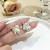 Brincos de Fogo de Artifício de Pérola de Nicho Estilo Hong Kong com Design Único, Exibindo um Temperamento Sofisticado, Intelectual, Gentil e Elegante, Joias de Alto Padrão