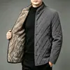 Nuevo Cárdigan de Pana para Hombre Invierno 2026 con Forro de Felpa, Cuello Alto, Patrón de Diamantes, Botones, Estilo Papá, Chaqueta de Algodón para Hombre