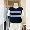 Camiseta Listrada de Damasco Falsa Duas Peças com Gola Redonda e Manga Curta para Mulheres, Design de Nicho de Verão, Top Curto Soltinho