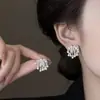 Pendientes de Perlas Estrelladas de Lujo Ligero Estilo Francés de Alta Gama para Mujer, Aguja de Plata S925, Diseño Único de Nicho, Accesorios para Orejas Estilo Festivo