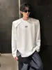 Sudadera Decorativa de Metal Blanco con Hombrera Camiseta de Manga Larga High Street Americana para Hombre con Camiseta Interior Modelo Masculino Lleva Chaqueta