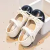 Sapatos de Couro Meninas Sapatos de Princesa Preto Primavera 2026 Novo Estilo Sapatos de Solado Macio Sapatos Versáteis para Crianças Menininhas Bebê Sapatilhas