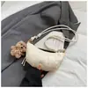 Bolsa Casual Retrô Ocidental Feminina 2025 Outono e Inverno Nova Bolsa Transversal Popular Moda de Nicho Bolsa Croissant para o Dia a Dia