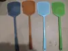 Plástico nuevo material matamoscas al por mayor para el hogar no se pudre mango largo grueso grande manual duradero matamoscas de mosquitos