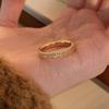 Lujo Ligero Alta Calidad Retro Onda de Agua Anillos de Rig Anillo con Hojas y Diamantes Distintivo Todo Fósforo Nicho Diseño Anillo de Dedo Apilado