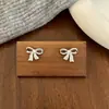 Pendientes de Aro con Lazo de Diamantes Completos, Lujosos, de Gama Alta, Sencillos, Exquisitos y Modernos, Pendientes Dulces y Personalizados de Estilo Fresco para Mujer