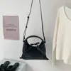 Bolso de Mano para Viaje Estilo Coreano 2025, Retro de Moda, Nicho, Piel Sintética, con un Toque de Lujo, Bolso Cruzado Versátil para Mujer