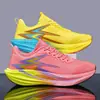 Zapatillas Deportivas para Correr con Absorción de Impactos para Niños con Placa de Carbono Popcorn, Diseño Bicolor de Longitud Completa, Tenis de Carrera Unisex con Malla Lateral