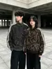 Chaqueta corta retro americana Cleanfit con estampado de leopardo, chaqueta deportiva a rayas de otoño para hombre, atuendo de pareja, chaqueta de béisbol
