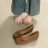 Sapatos Mary Jane novos com bico quadrado e bolinhas, estilo francês 2026, com laço, macios e confortáveis, adequados para o trajeto diário, design de calçar e que aumentam a altura