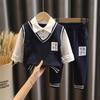 Traje de otoño para bebé estilo universitario ropa para niños suéter de solapa de dos piezas falsas 1-3 años 4 trajes de dos piezas de primavera y otoño para niños