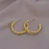 Brincos para Mulheres, Brincos Irregulares de Círculo Exquisitos Japoneses e Coreanos, Brincos de Luxo Leve e de Alta Qualidade, Brincos de Design de Nicho Atacado