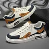 Zapatos de Hombre de Moda 2026 Nueva Moda de Primavera Versátiles Tenis Blancos para Adolescentes Casuales Simples de Caña Baja Tenis de Lujo Ligero