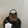 Bolso cubo translúcido minimalista de moda estilo coreano transfronterizo para mujer, nueva colección 2026, bolso de hombro de alta calidad, casual y versátil para ir al trabajo y uso diario