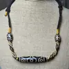 Colar de contas feito à mão com contas dzi de nove olhos do Tibete, corrente para clavícula com dente de tigre e pingente dzi com padrão de deus da fortuna